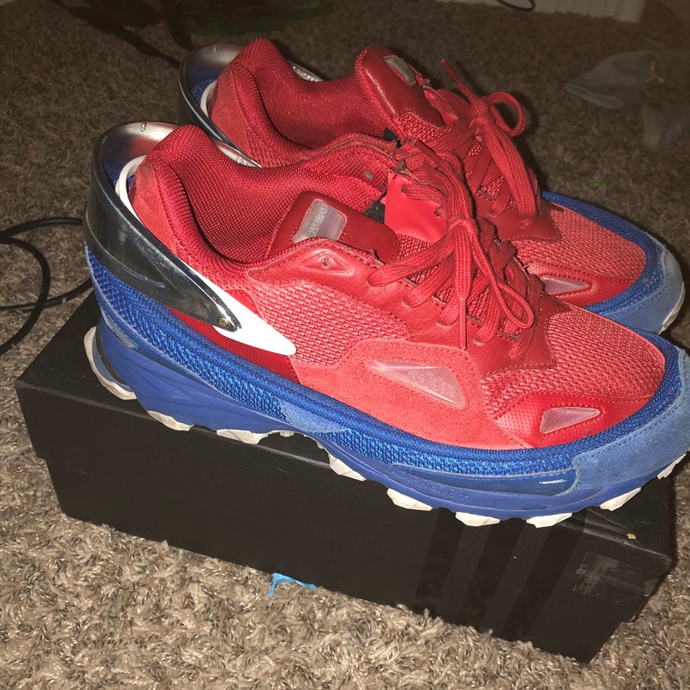 Raf Simons Response Trail